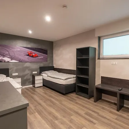 Cockpit アパートホテル 4*