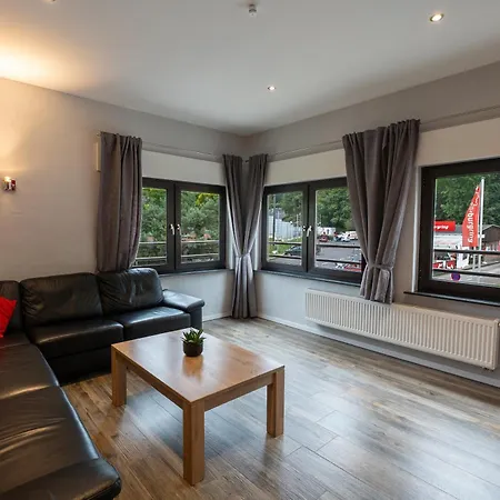 Cockpit アパートホテル 4*